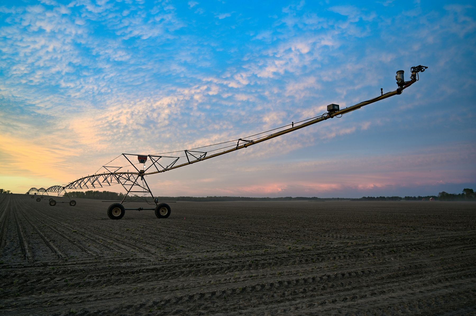 Reinke pivot irrigation